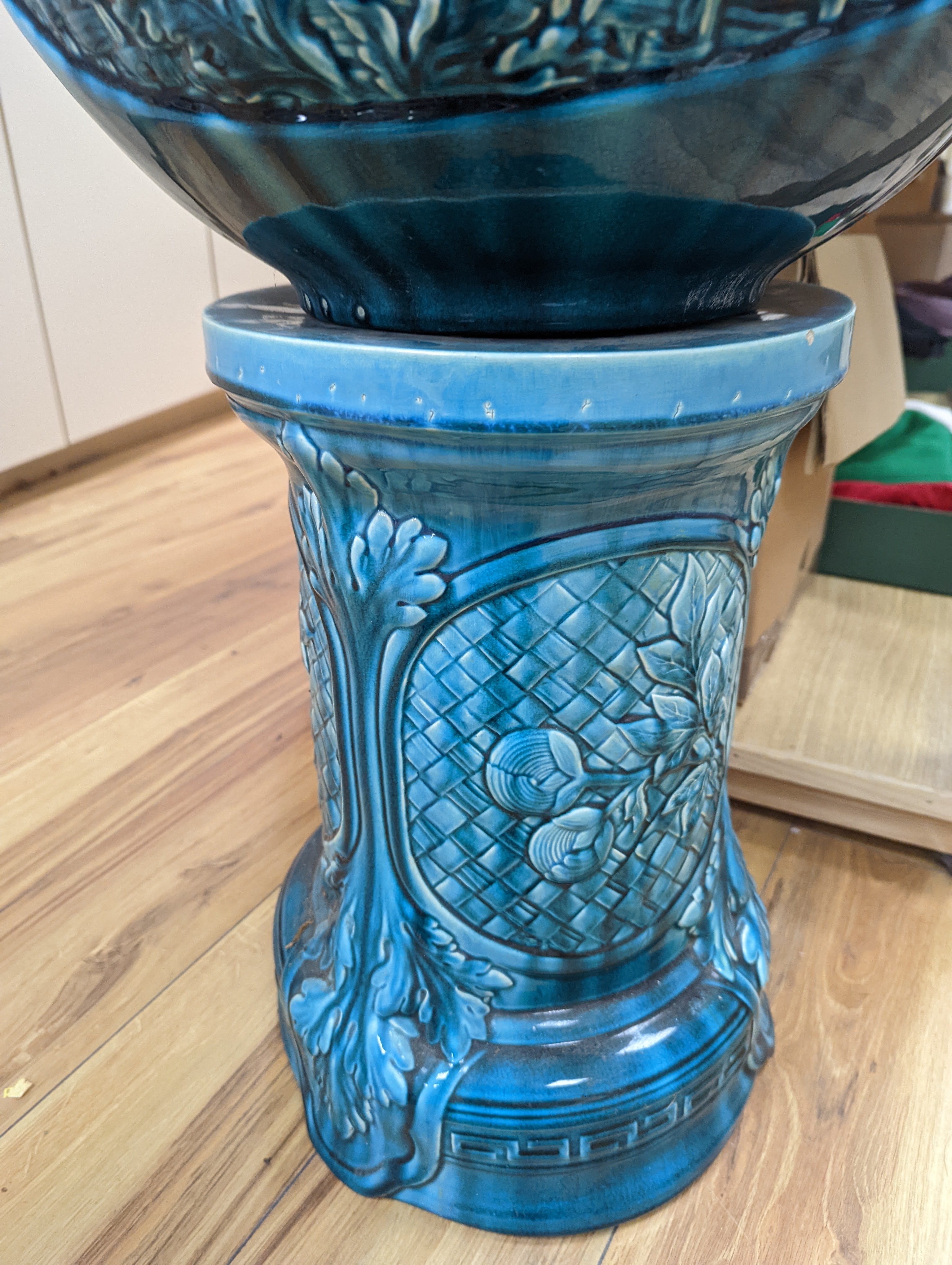 A Bretby turquoise-glazed jardiniere on pedestal 74cm